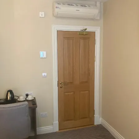 게스트하우스 Mcnulty'S Guest House 에니스크론